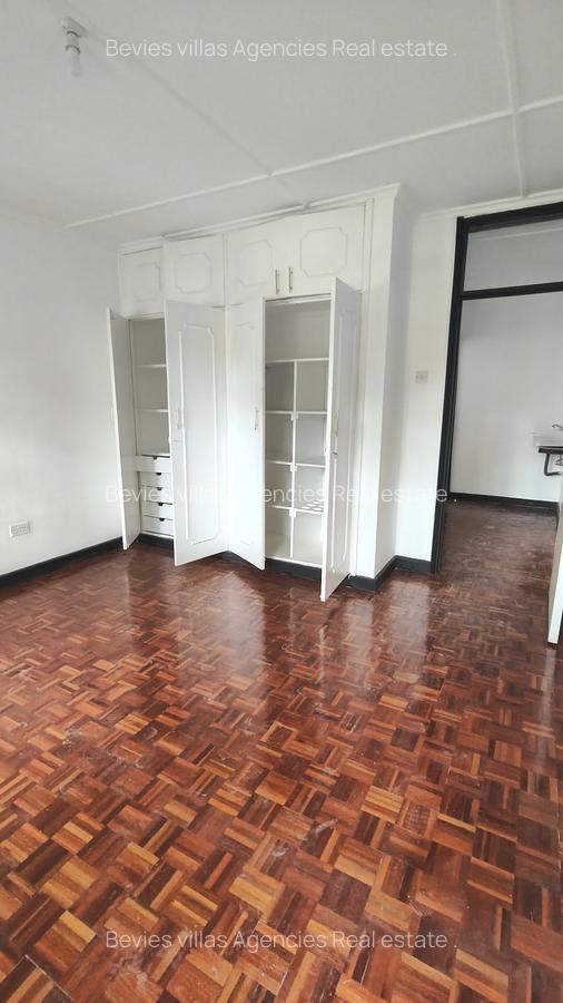 4 Bed House with En Suite at Lavington - 9