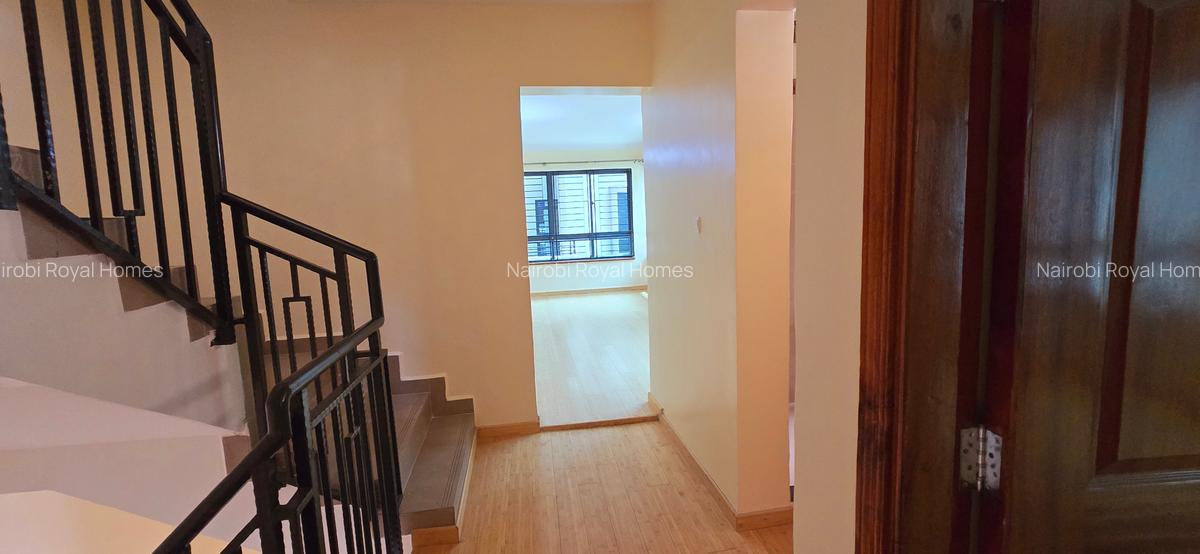 5 Bed Townhouse with En Suite at Lavington Green - 3