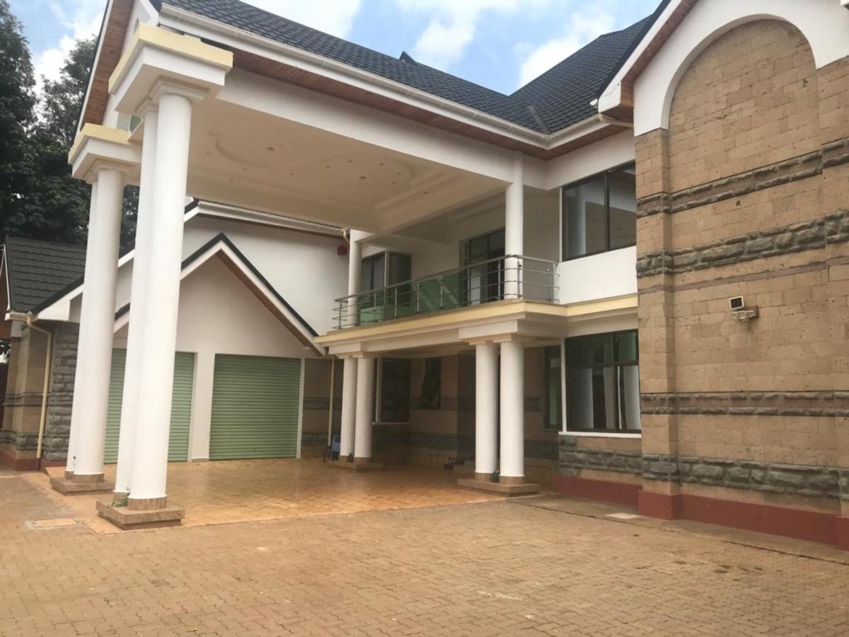 6 Bed House with En Suite in Runda - 3