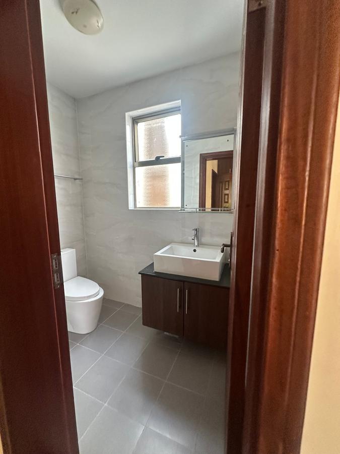 5 Bed Townhouse with En Suite in Lavington - 8