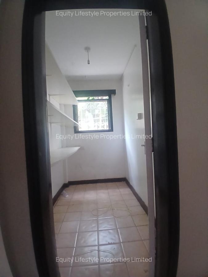 5 Bed Townhouse with Garden in Westlands Area - 5