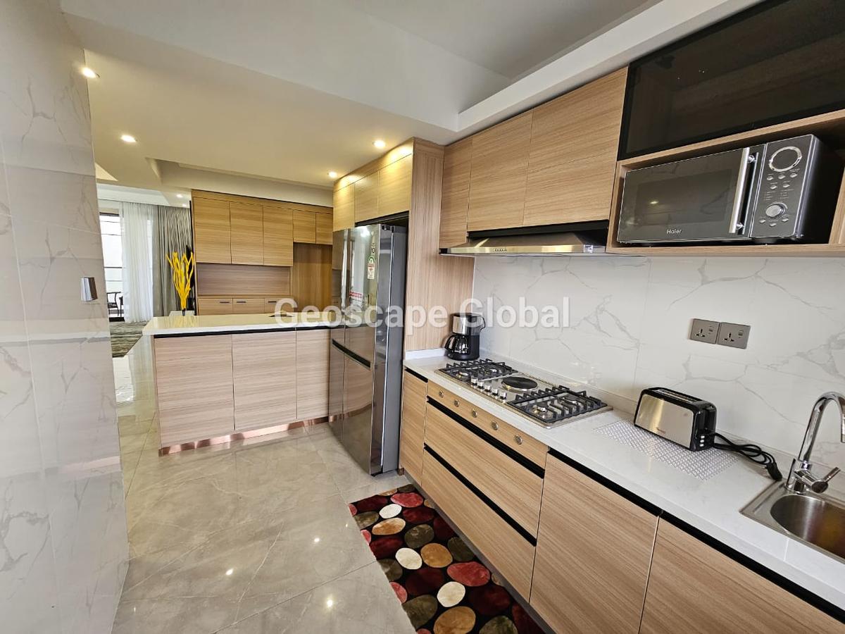 Furnished 2 Bed Apartment with En Suite in Riverside - 3