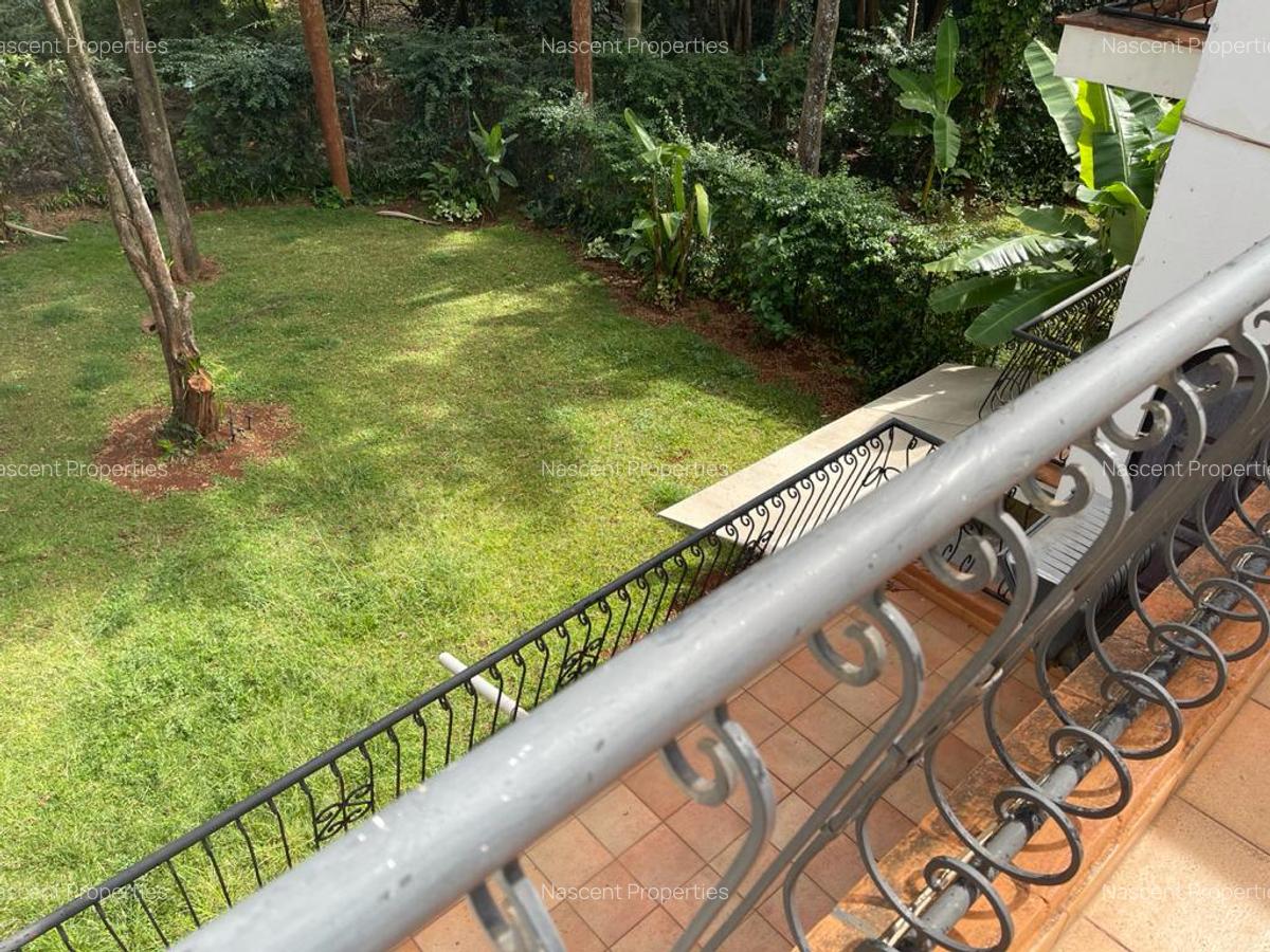 4 Bed House with En Suite in Riverside - 2