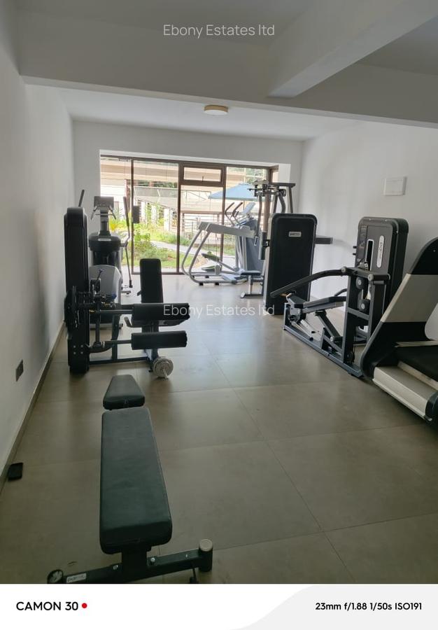 3 Bed Apartment with En Suite in Riverside - 14