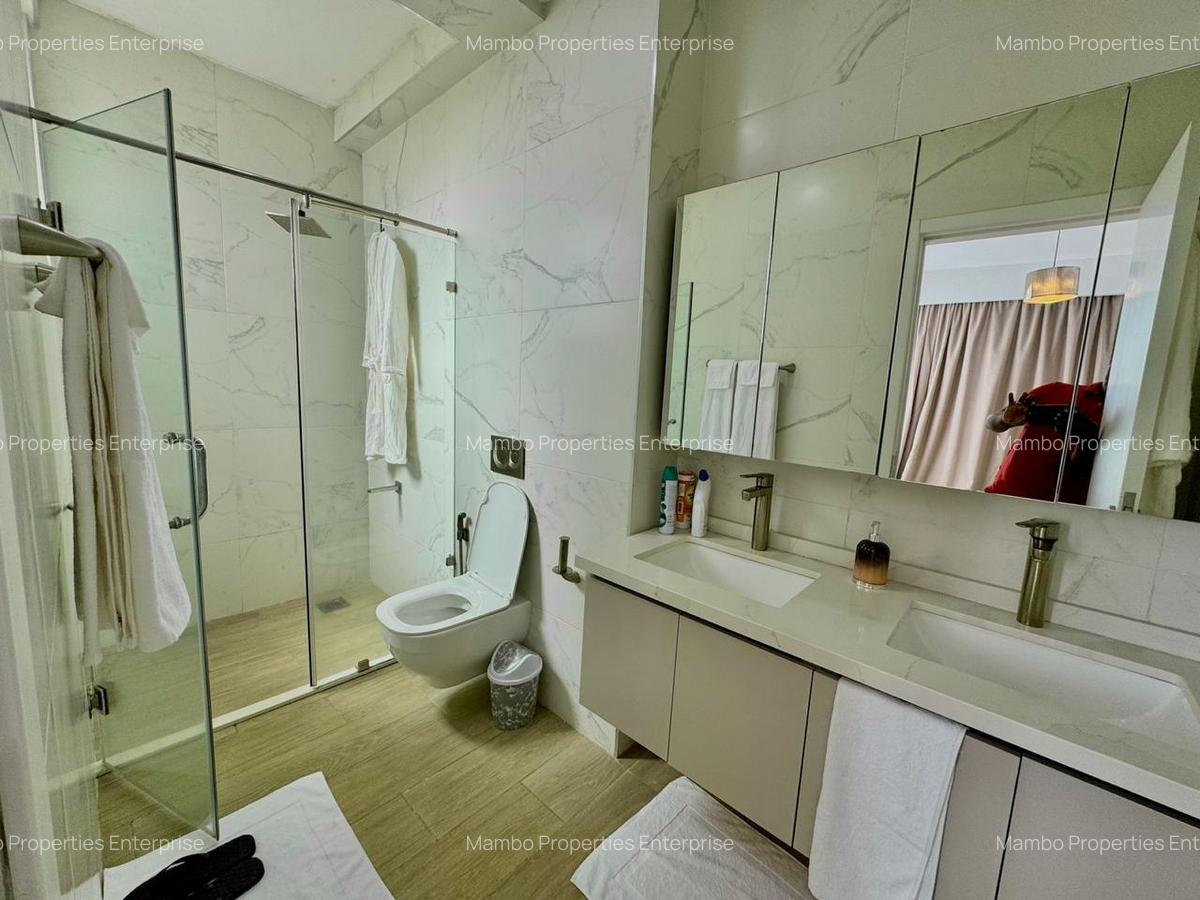 Serviced 3 Bed Apartment with En Suite at Riverside Drive - 10