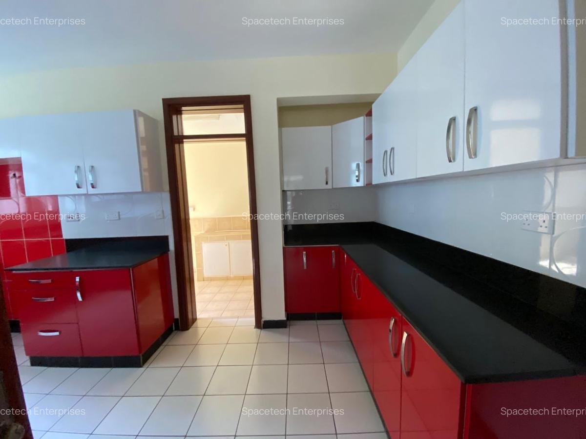 3 Bed Apartment with En Suite in Westlands Area - 5