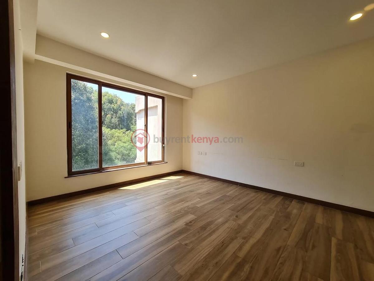 3 Bed Apartment with En Suite in Westlands Area - 12