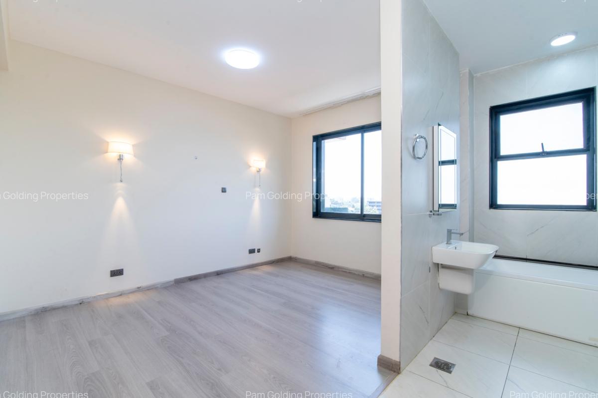 2 Bed Apartment with En Suite in Rhapta Road - 14