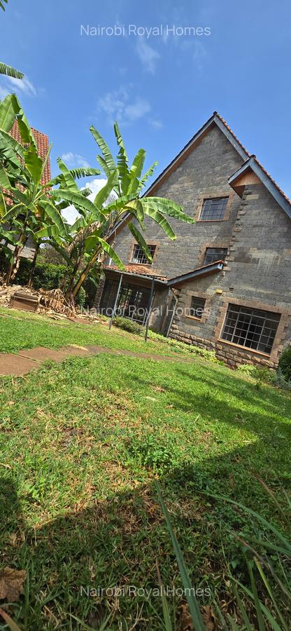 5 Bed Townhouse with En Suite at Lavington Green - 3