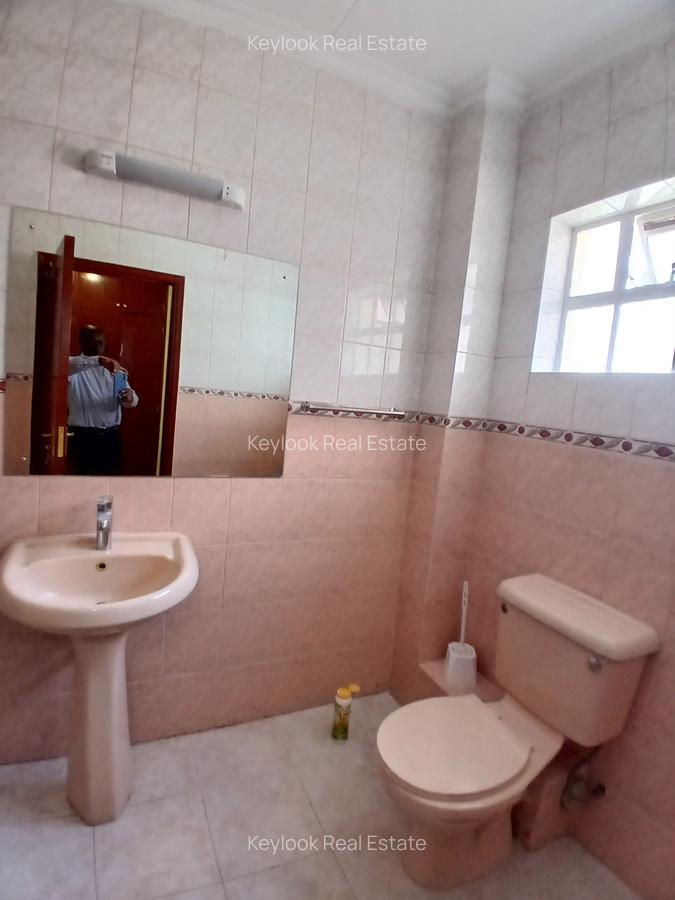 4 Bed Townhouse with En Suite at Lavington - 13