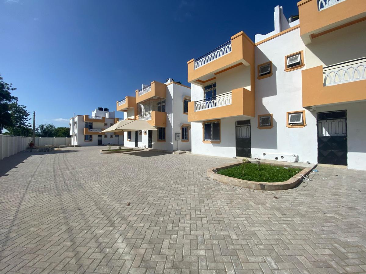 3 Bed Townhouse with En Suite at Mtwapa - 1