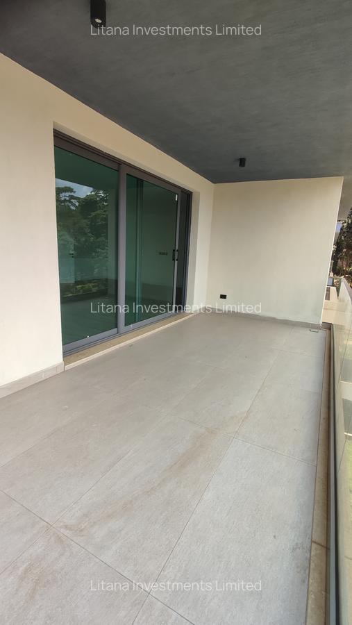 5 Bed Townhouse with En Suite in Lavington - 18