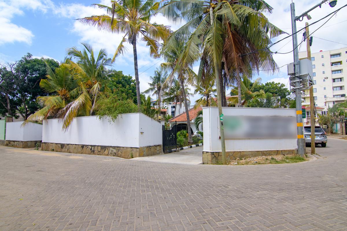6 Bed House with Staff Quarters at Off Dr Rashid Ali Road - 10