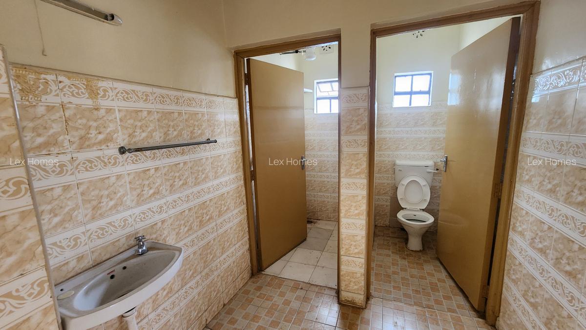 3 Bed House with En Suite at Rimpa Road - 9