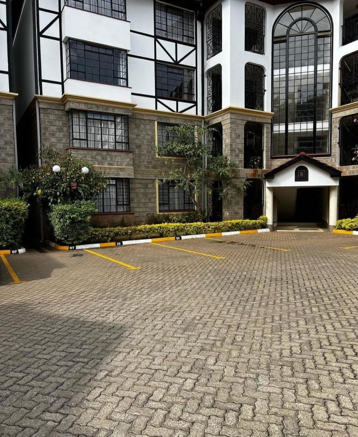 3 Bed Apartment with En Suite in Lavington - 1