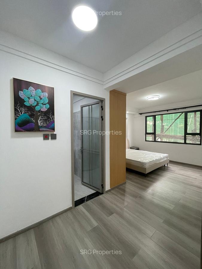 2 Bed Apartment with En Suite in Lavington - 8