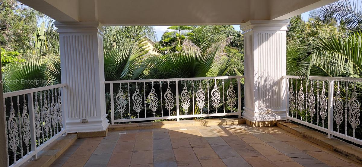 5 Bed House with En Suite in Runda - 15