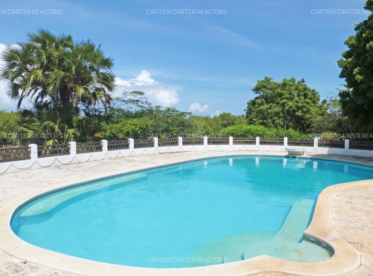 4 Bed Villa with En Suite in Watamu - 14