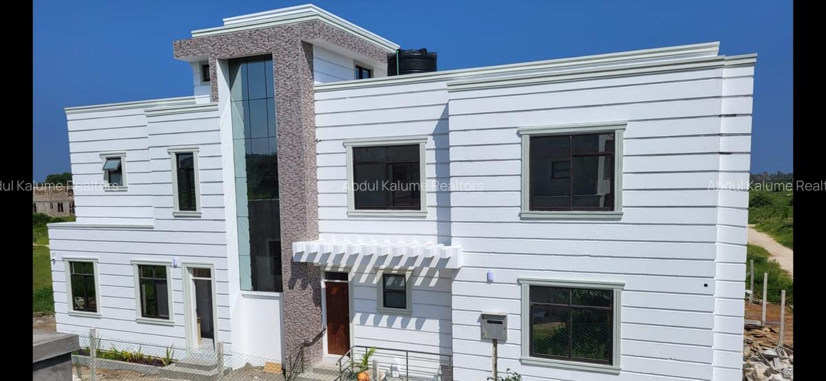 4 Bed Villa with En Suite at Vipingo - 12