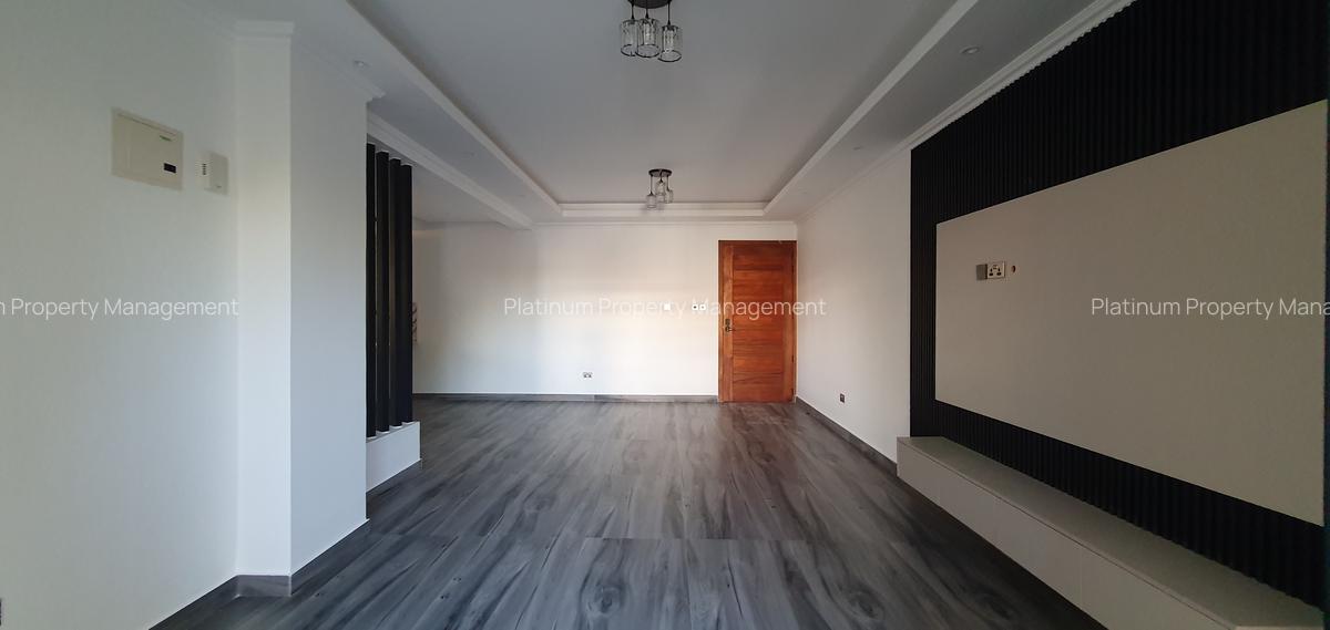 1 Bed Apartment with En Suite at Brookside Gardens - 4