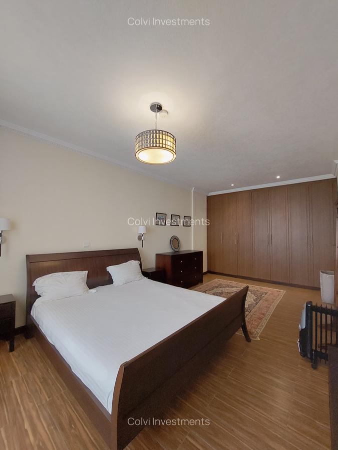 Furnished 3 Bed Apartment with En Suite in Brookside - 10