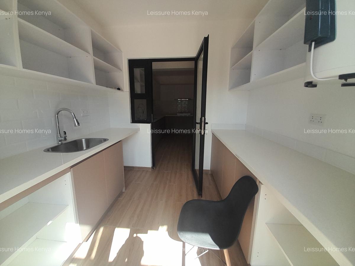 3 Bed Apartment with En Suite at Othaya Road - 17