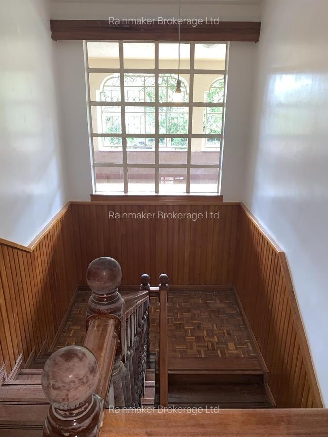 5 Bed House with En Suite in Nyari - 9