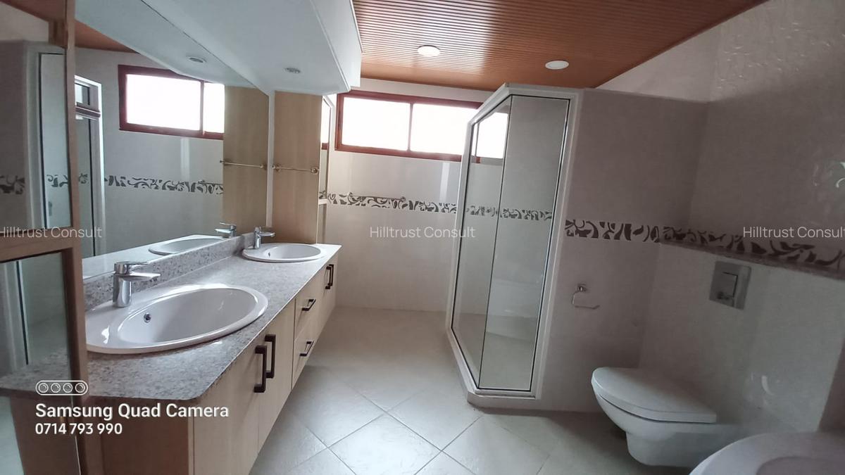 5 Bed Townhouse with En Suite at Shanzu Road - 7