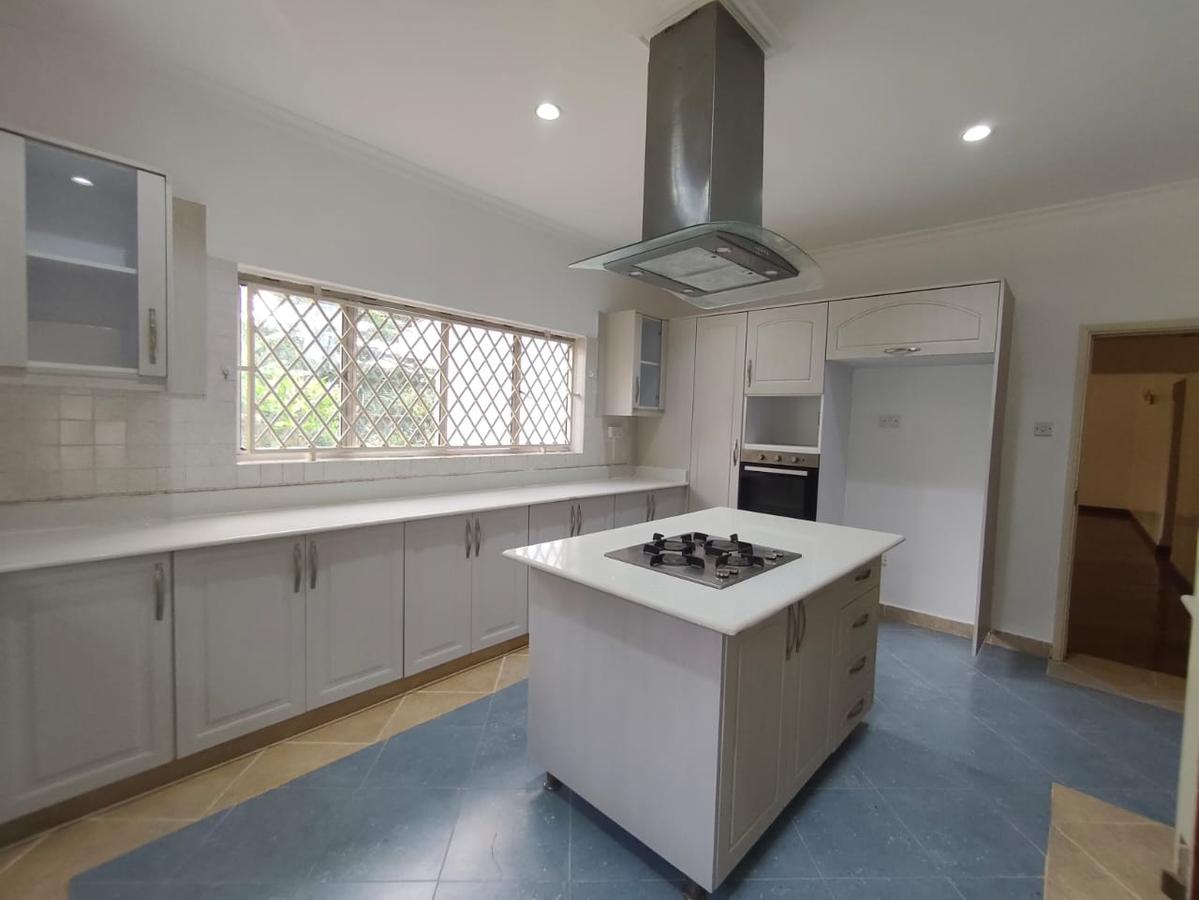 5 Bed House with Swimming Pool in Runda - 17