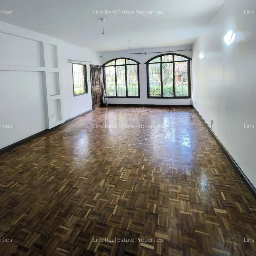 4 Bed Townhouse with En Suite in Lavington - 14