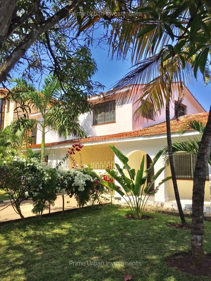 4 Bed House with En Suite in Nyali Area - 15
