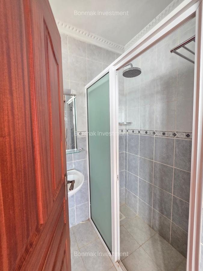 4 Bed Townhouse with En Suite at Lavington - 18