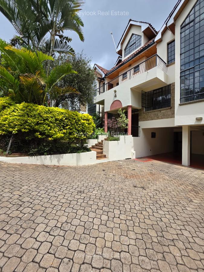 5 Bed Townhouse with En Suite at Lavington - 5