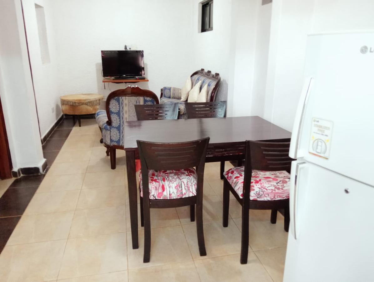 Furnished 2 Bed Apartment with Gym in Runda - 11