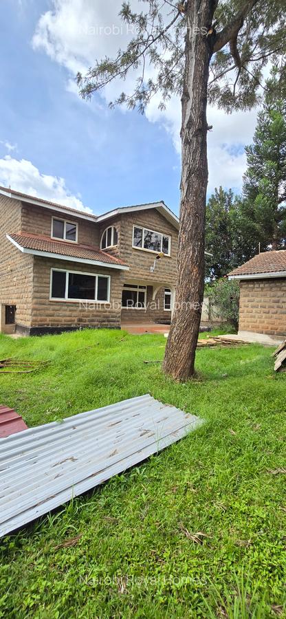 5 Bed Townhouse with En Suite at Lavington Green - 5