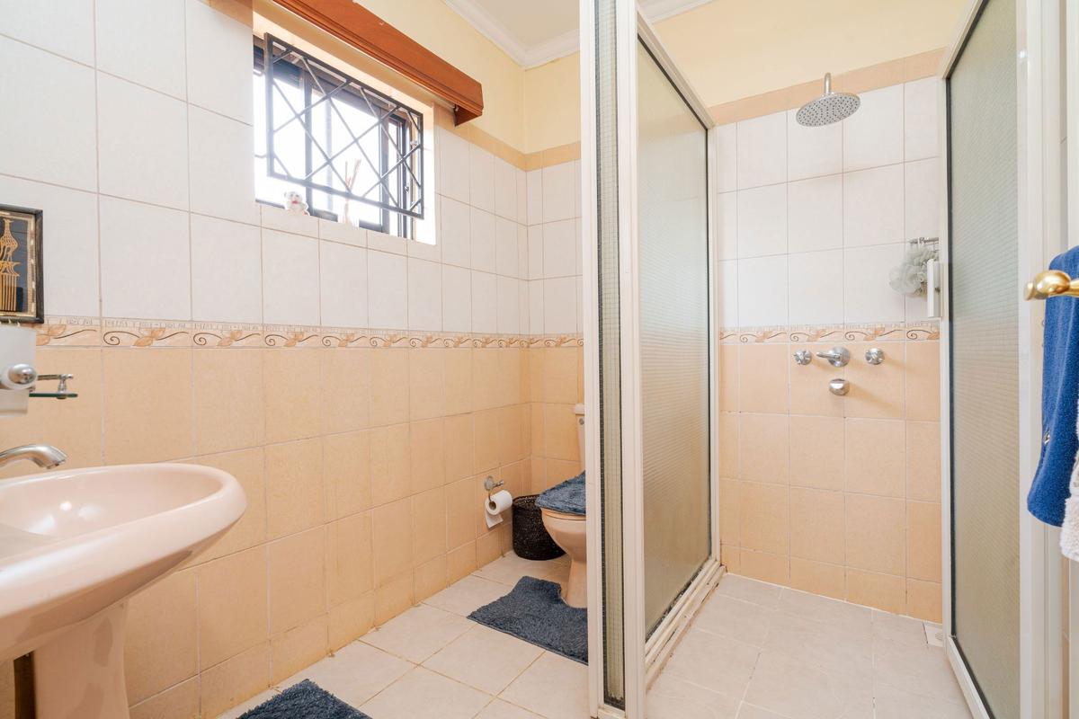 4 Bed Townhouse with En Suite in Lavington - 8