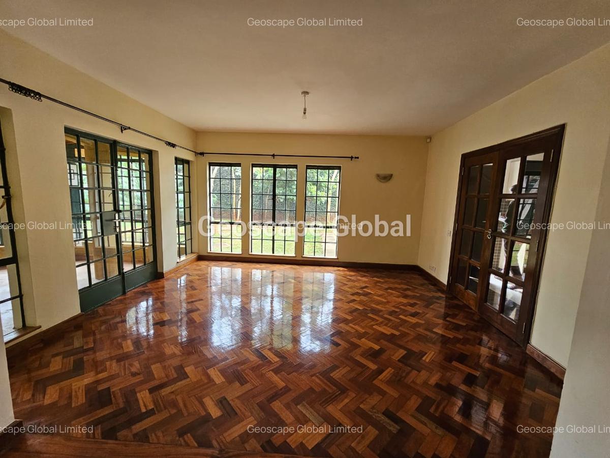 5 Bed House with En Suite in Runda - 7