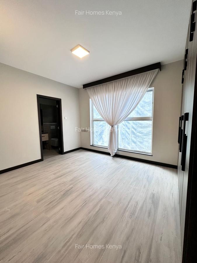 3 Bed Apartment with En Suite at Riverside Drive - 2