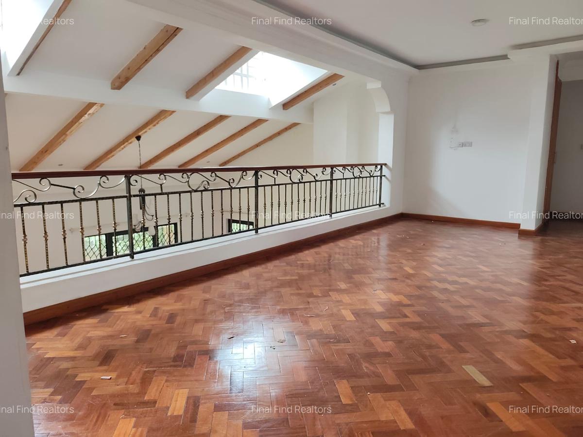 5 Bed House with Backup Generator in Runda - 17