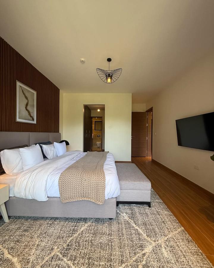 3 Bed Apartment with En Suite in Riverside - 6