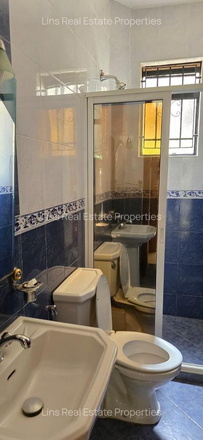 4 Bed Townhouse with En Suite in Brookside - 9