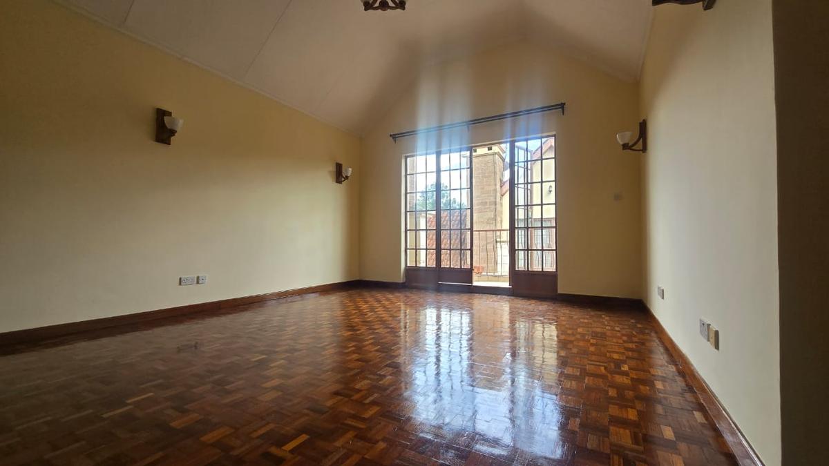 5 Bed Townhouse with En Suite in Lavington - 9