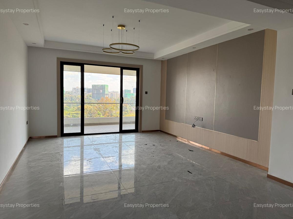 3 Bed Apartment with En Suite in Riverside - 5