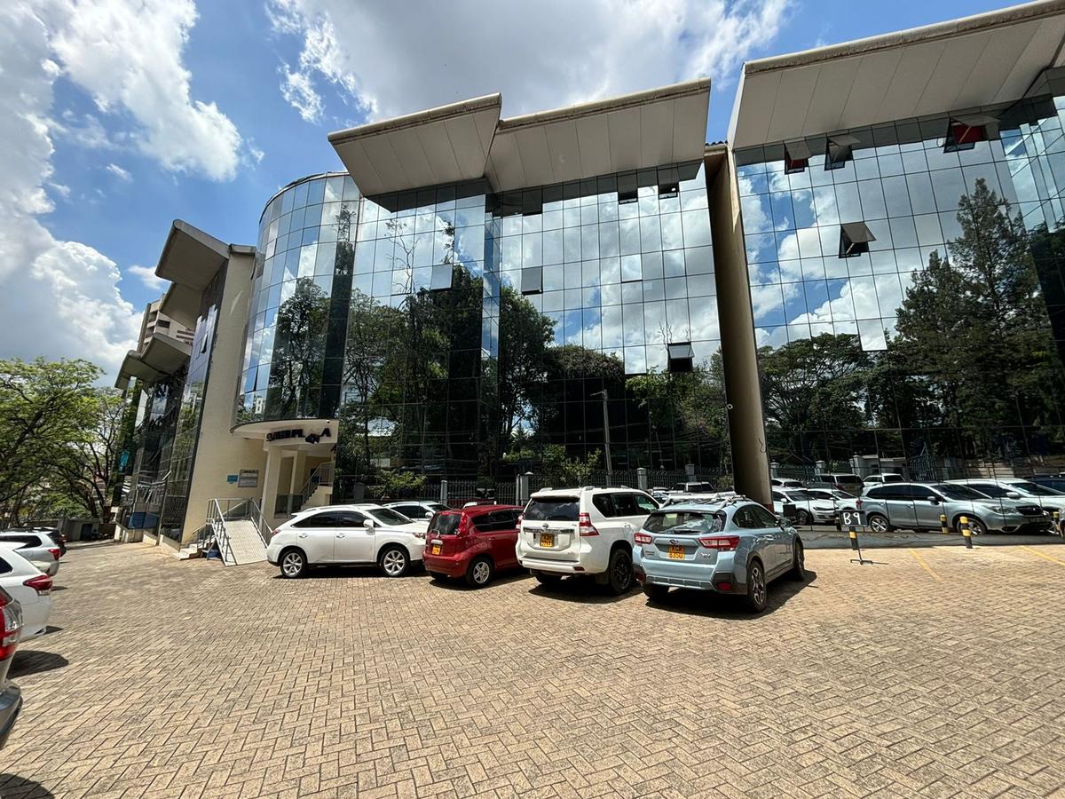 2,100 ft² Office with Fibre Internet in Lavington - 9