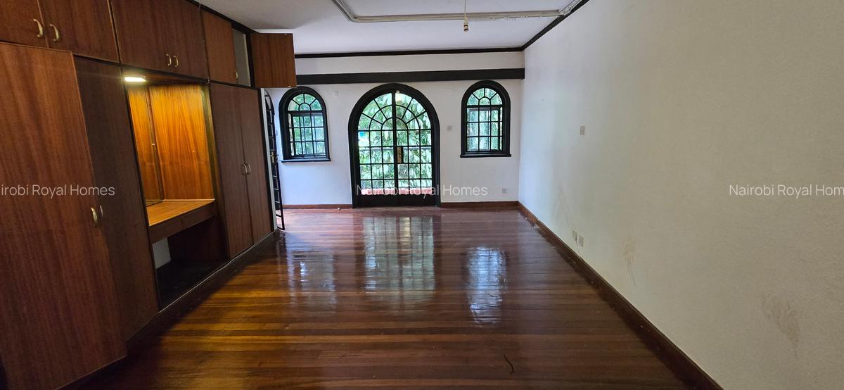 4 Bed Townhouse with En Suite at Riverside Drive - 8