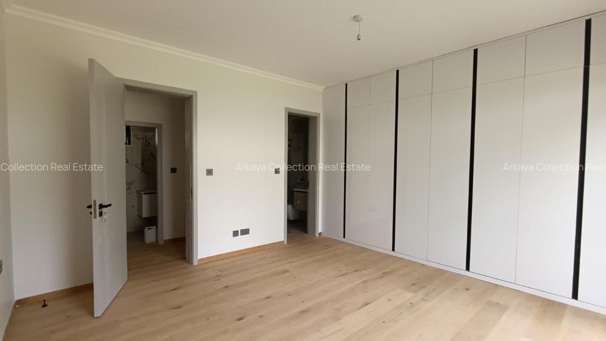 5 Bed Townhouse with En Suite in Lavington - 8