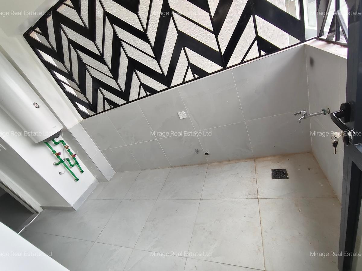 5 Bed Apartment with Staff Quarters in Parklands - 2