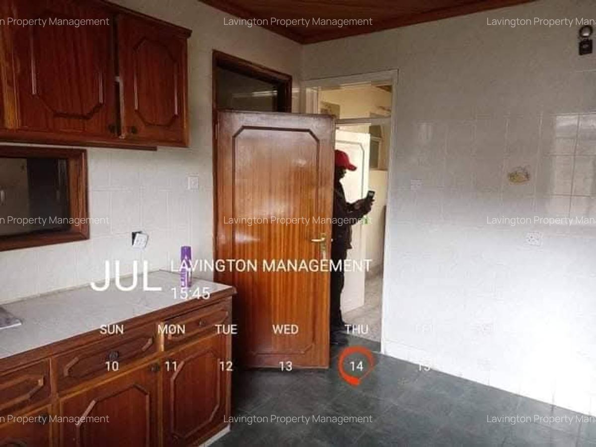 3 Bed Apartment with En Suite at Valley Arcade - 13