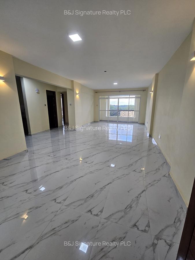 4 Bed Apartment with En Suite in Parklands - 5