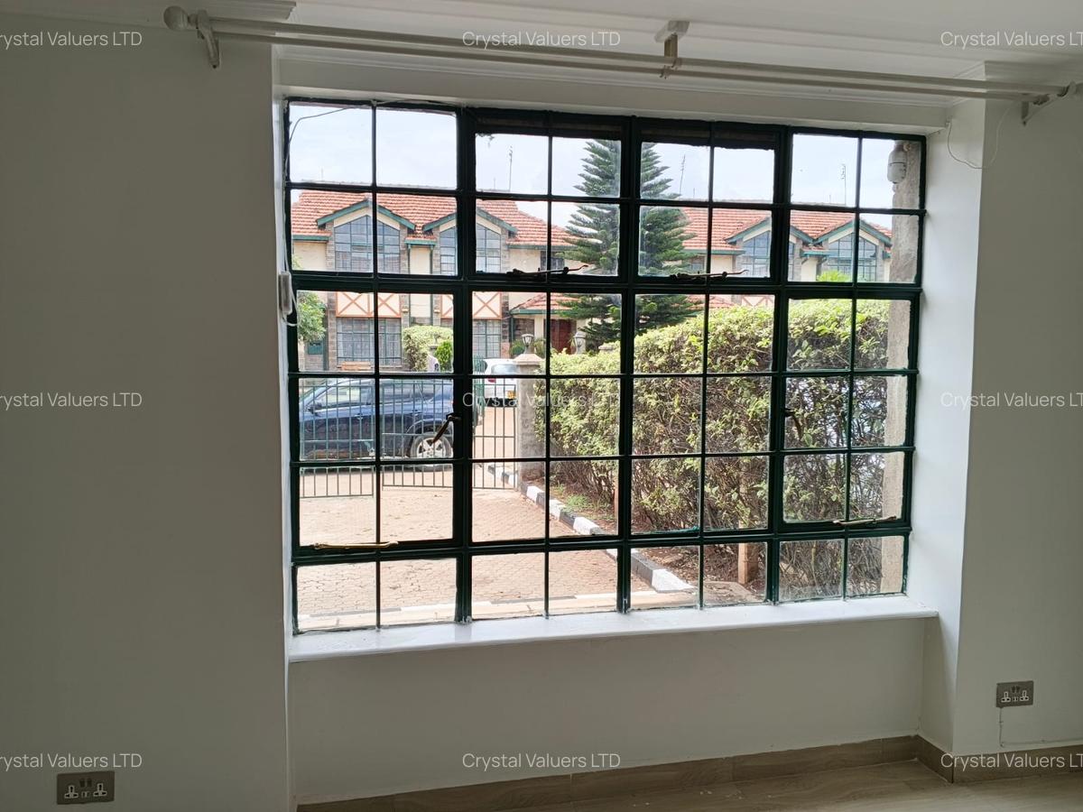 4 Bed Townhouse with En Suite in Embakasi - 8